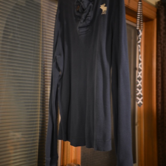 Abercrombie and Fitch Sweater - Picture 2 of 3